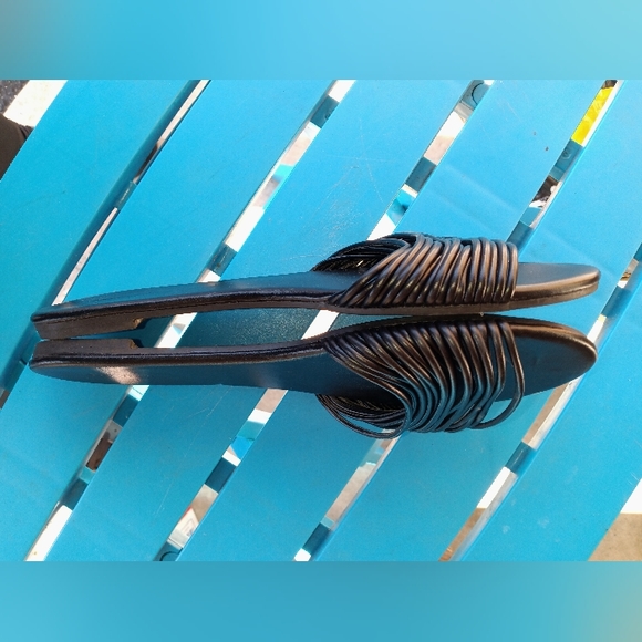 Forever 21 | Strappy Flat Sandals in Black Womens Size 8 - Picture 5 of 12